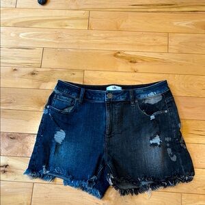 Cabi Park black and blue distressed #5987 Jean Shorts